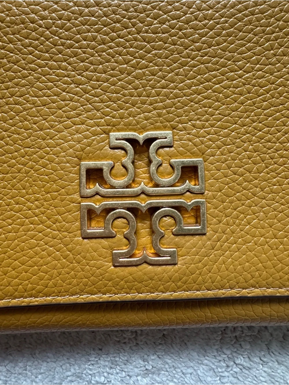 Tory Burch Pebbled Leather Crossbody Bag in Mustard Gold-Tone Logo